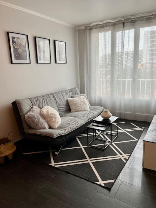 Appartement Situe Au Centre Ville D'알포르빌 외부 사진